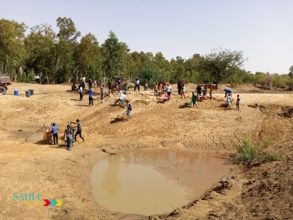 Tombouctou: A Kabara, la population mobilisée autour du canal Sonni Ali Ber rebaptisé Kadhafi